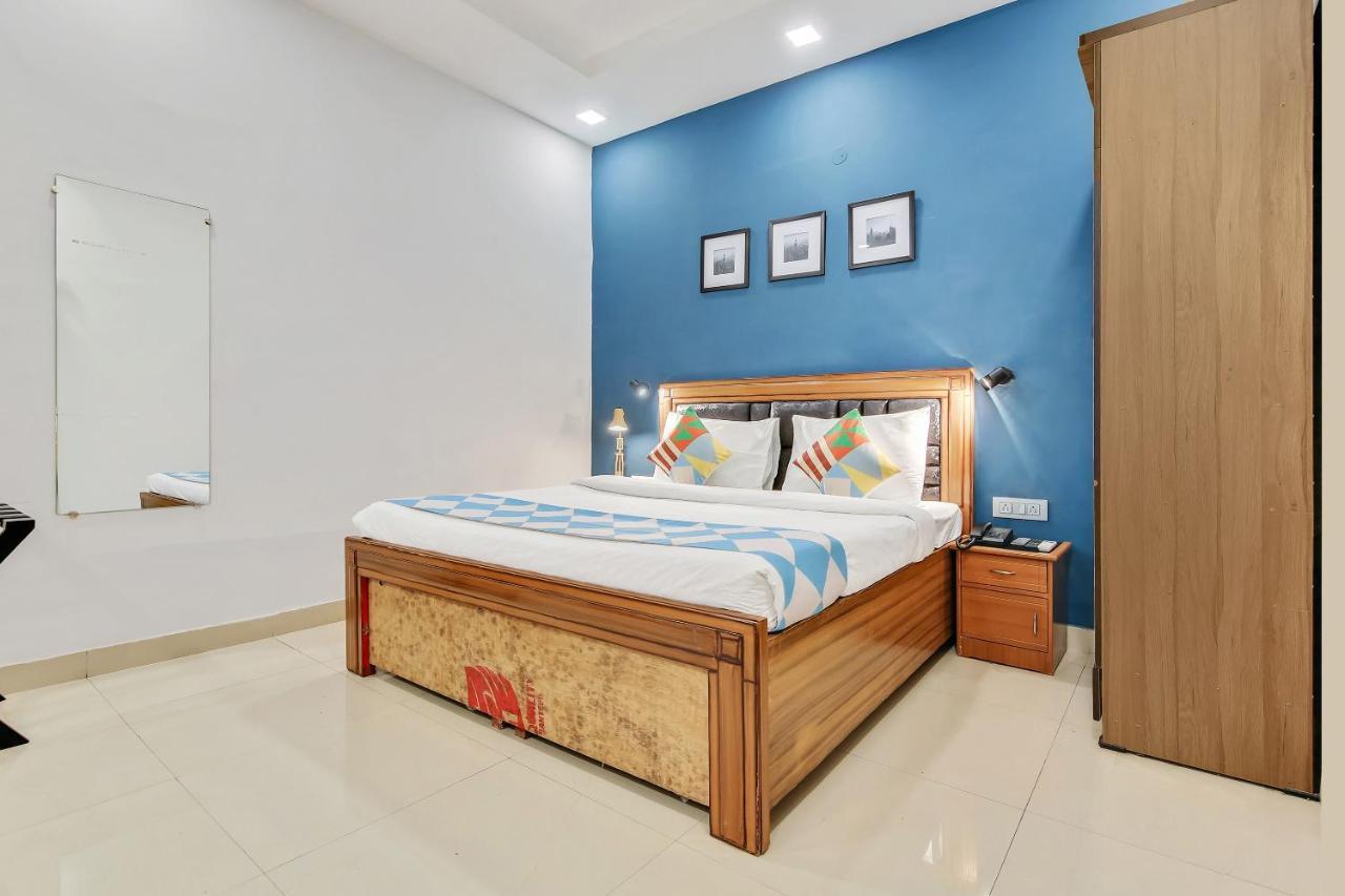 Oyo Home 64106 Comfortable Stay New Delhi Luaran gambar